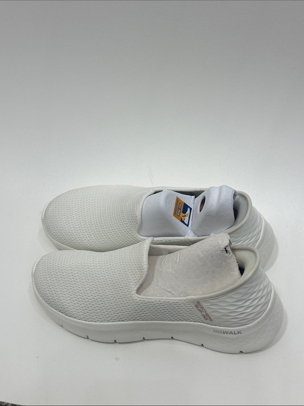 Skechers women’s hands free slip- ins white sneakers size 10